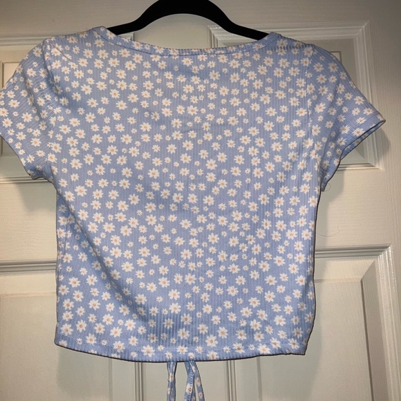 Blue Flower top - Picture 2 of 3